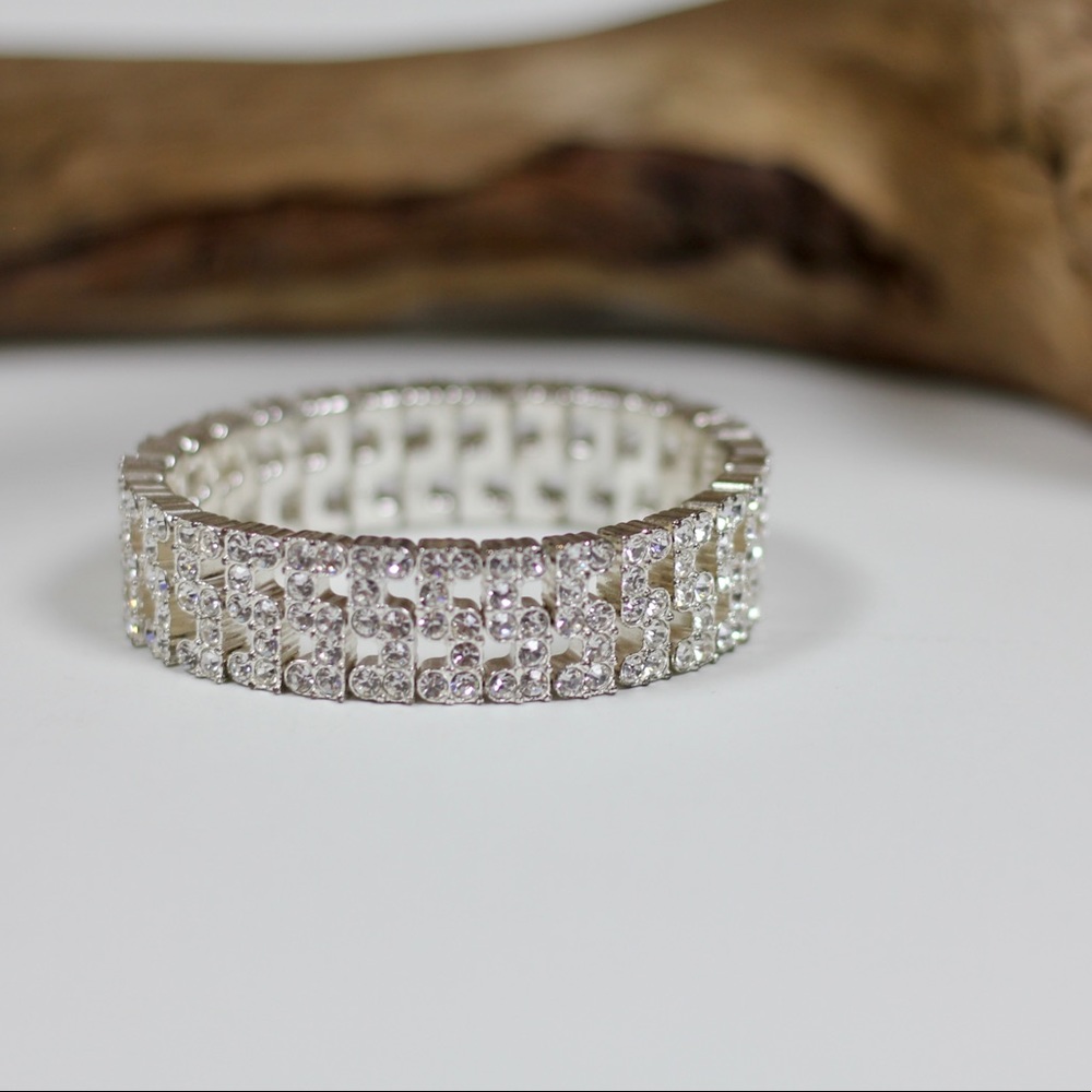 Stretching bracelet